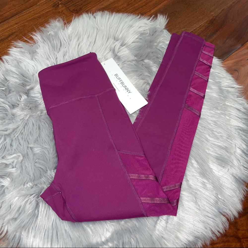 NWOT BuffBunny Magenta Pink Leggings Size Medium